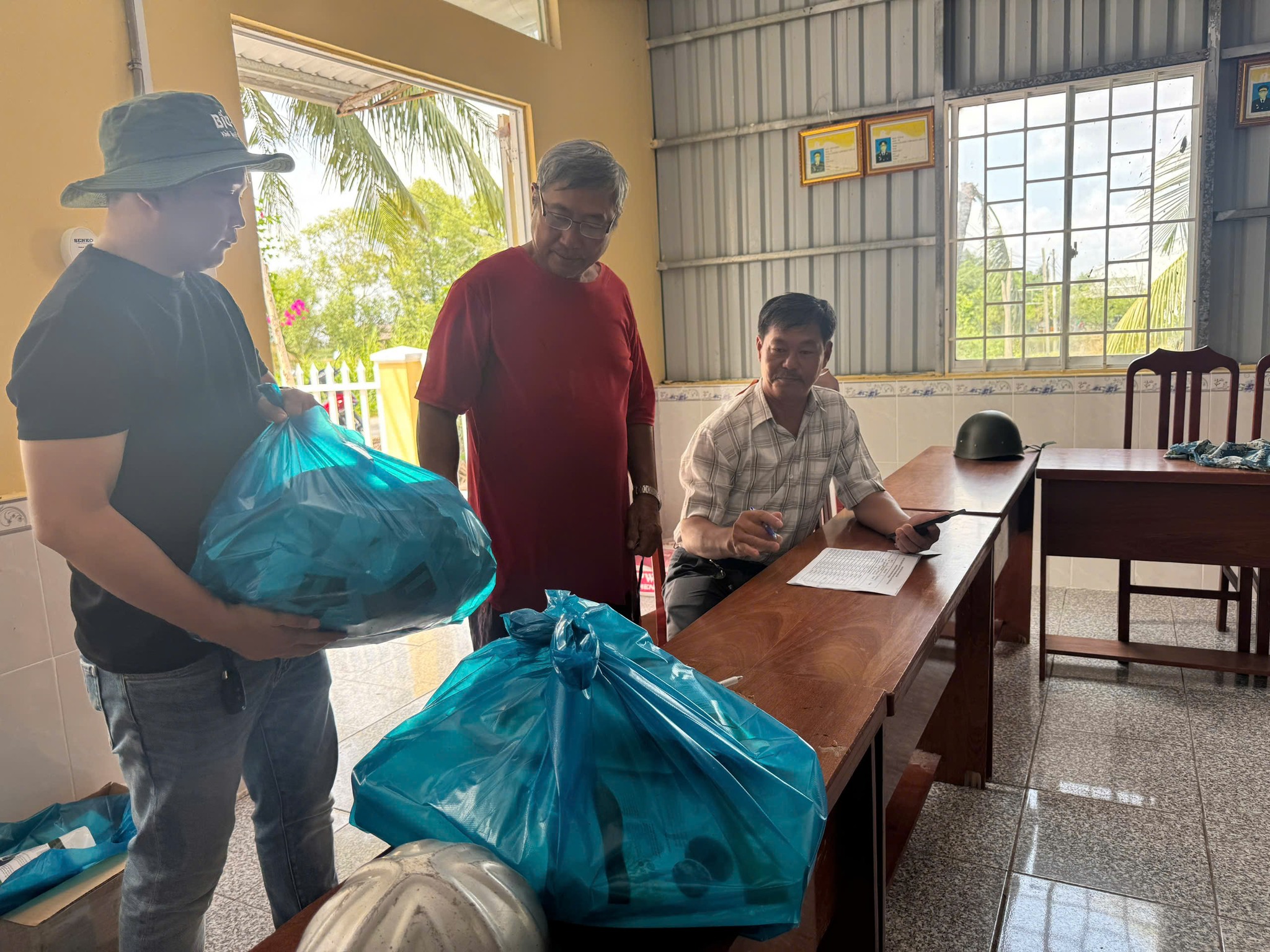 vi sinh bản địa, Bio-Floc, nuôi tôm Cà Mau, nuôi tôm quảng canh cải tiến, vi sinh thủy sản